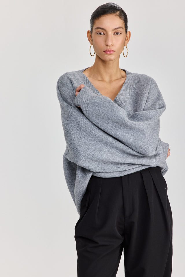 סוודר טוניקה פרזנט מפתח וי אפור