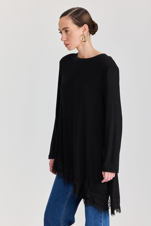 חולצת טוניקה פאמפקין אסימטרית תחרה שחורה