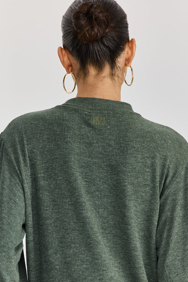 חולצת פונדו שרוולים תפוחים ירוק בקבוק