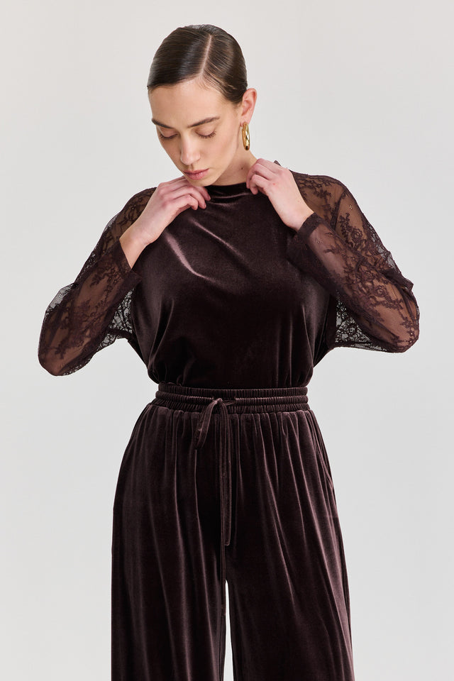 חולצת קטיפה league שרוולי תחרה חום שוקולד