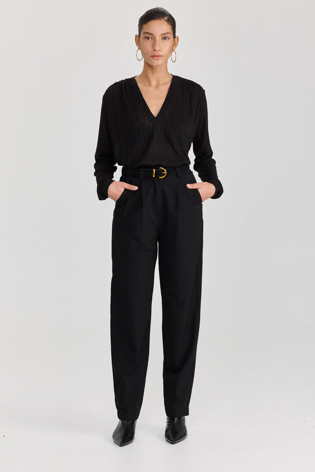 חולצת וי כיווצים ארוכה שחורה