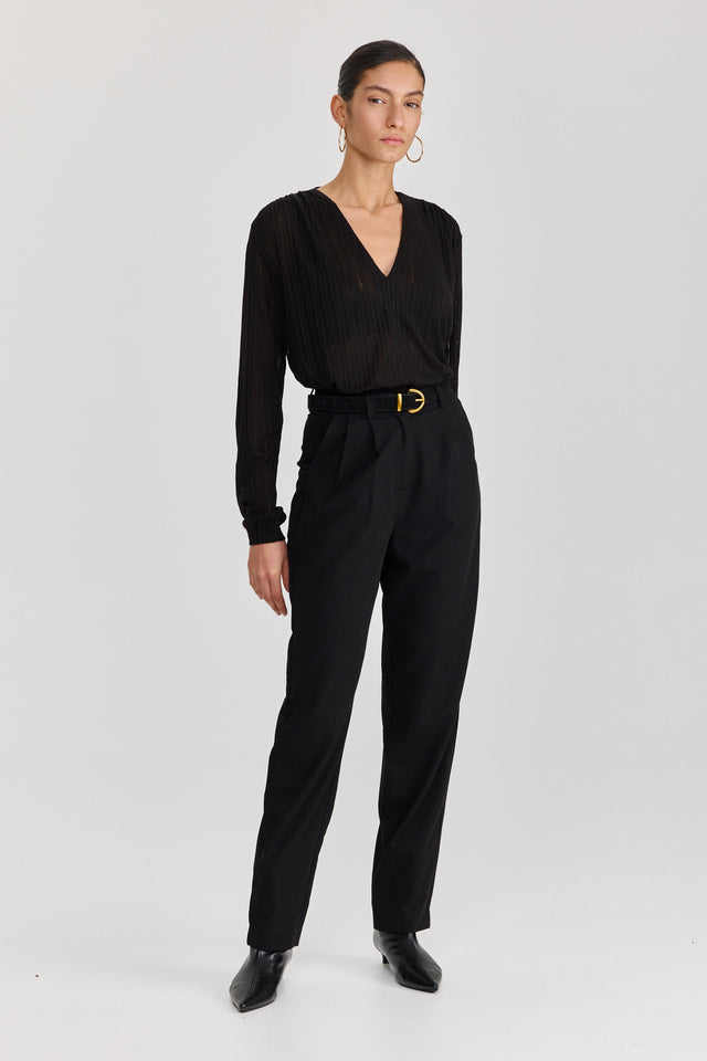 חולצת וי כיווצים ארוכה שחורה