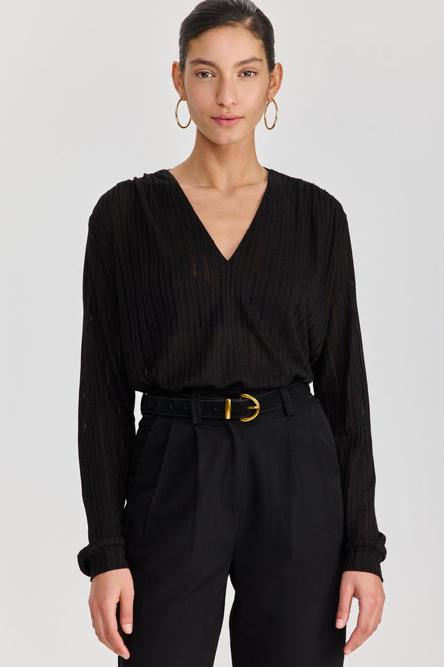 חולצת וי כיווצים ארוכה שחורה