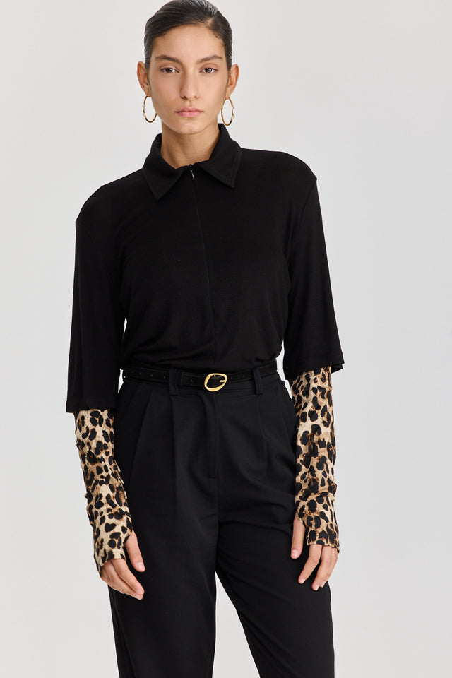 חולצת ספרינג רול שרוולים מנומרים שחורה