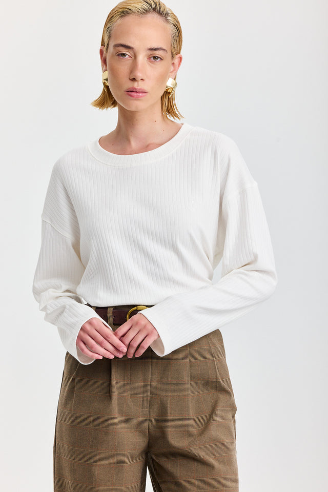 חולצת ספייסי ריב ארוכה לבנה