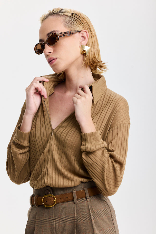 חולצת זיפר וונט שרוולים ארוכים מוקה