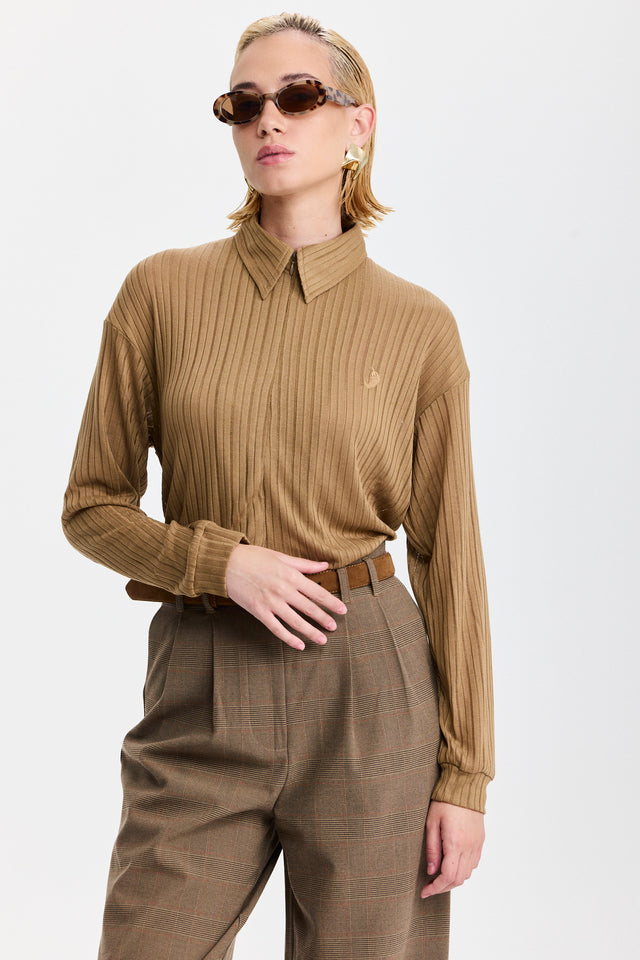 חולצת זיפר וונט שרוולים ארוכים מוקה