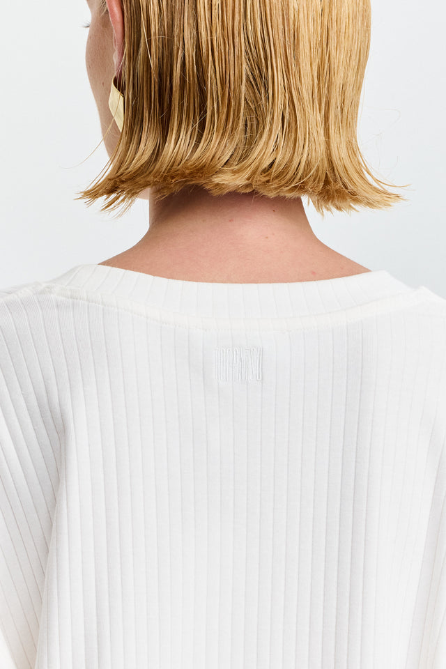 חולצת ספייסי ריב ארוכה לבנה