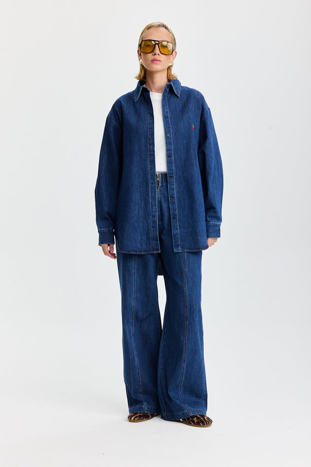 חולצת קרדיגן ג'ינס בויפרנד ספייסי מכופתרת כחול כהה