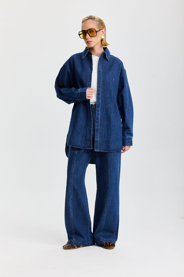 חולצת קרדיגן ג'ינס בויפרנד ספייסי מכופתרת כחול כהה