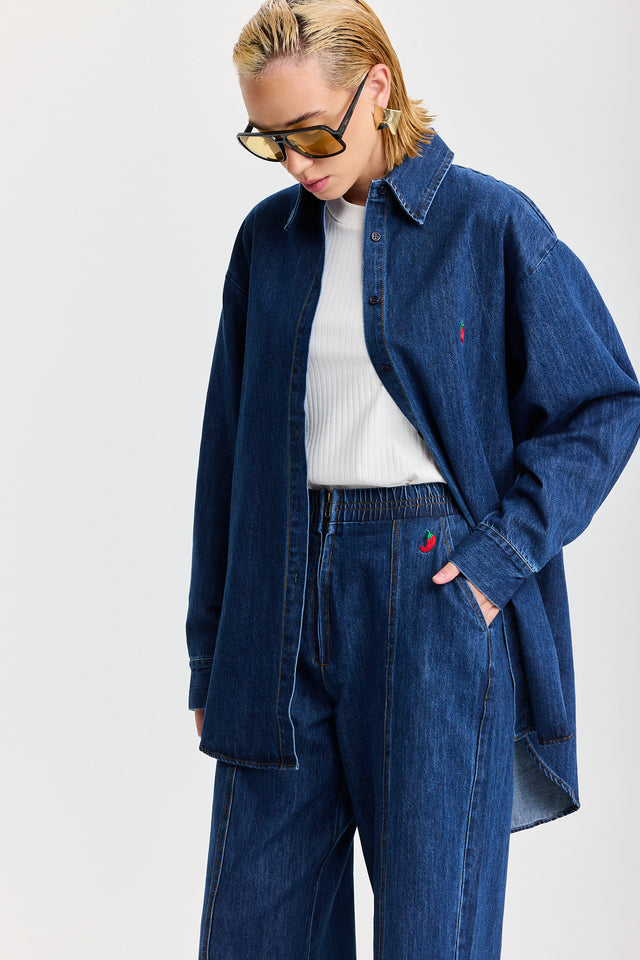 חולצת קרדיגן ג'ינס בויפרנד ספייסי מכופתרת כחול כהה