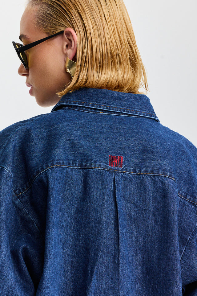 חולצת קרדיגן ג'ינס בויפרנד ספייסי מכופתרת כחול כהה