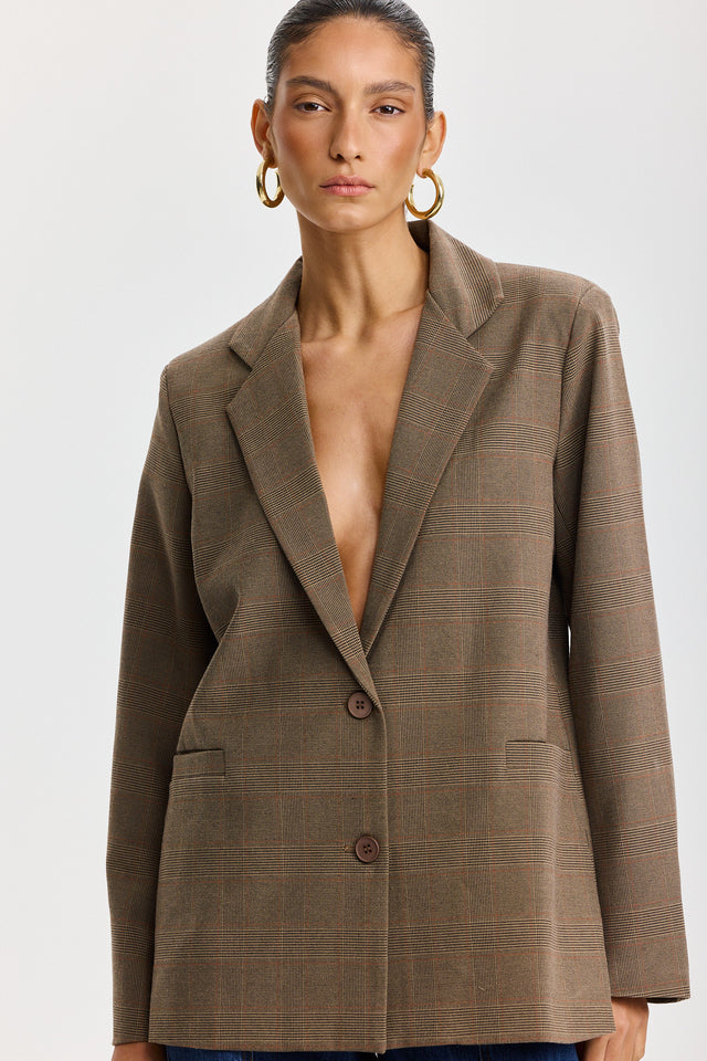 בלייזר מחוייט חום משבצות