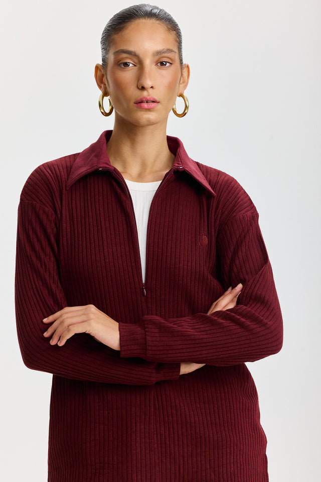 חולצת זיפר וונט ספייסי סריג בורגנדי