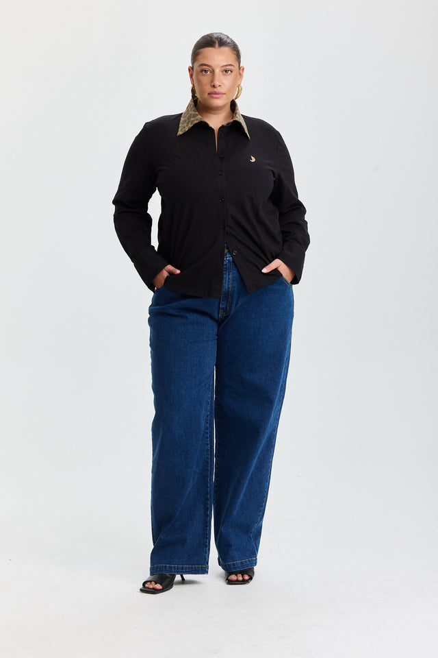 חולצה מכופתרת ספייסי ארוכה שחורה צווארון מנומר