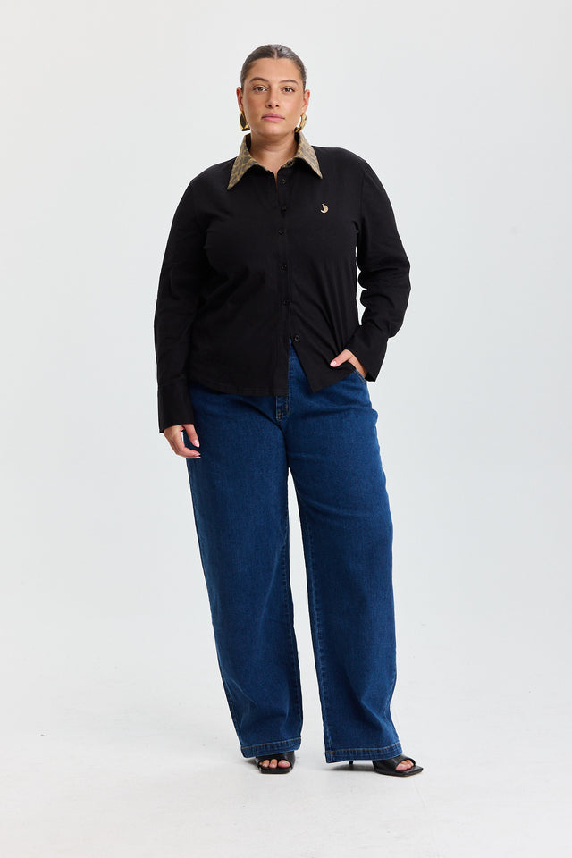 חולצה מכופתרת ספייסי ארוכה שחורה צווארון מנומר