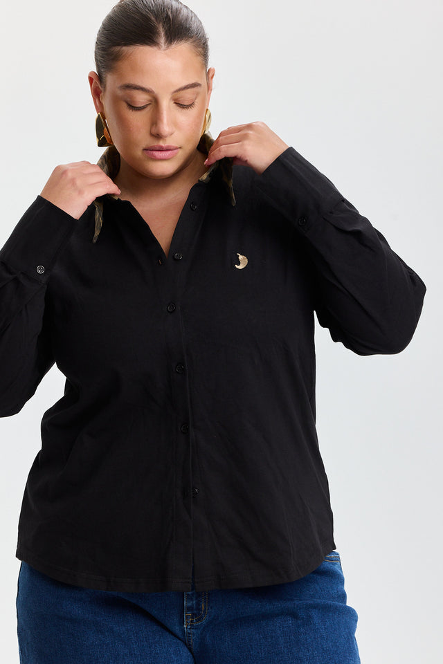 חולצה מכופתרת ספייסי ארוכה כחולה צווארון פסים