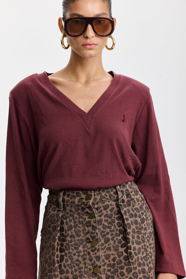 חולצת פנקייק מפתח וי שרוולים ארוכים וכריות נשלפות בורגנדי