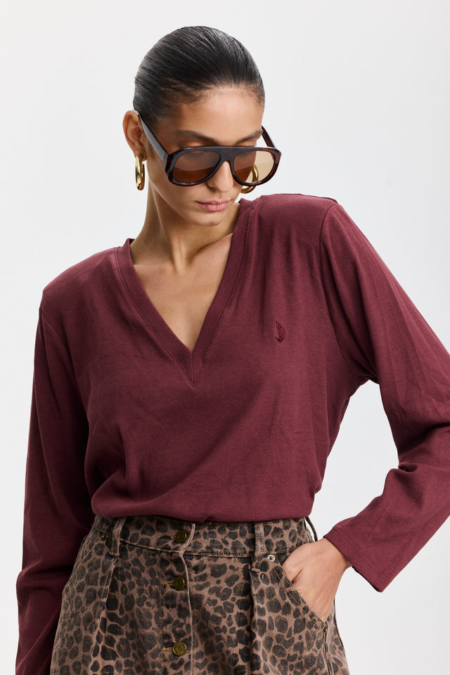 חולצת פנקייק מפתח וי שרוולים ארוכים וכריות נשלפות בורגנדי