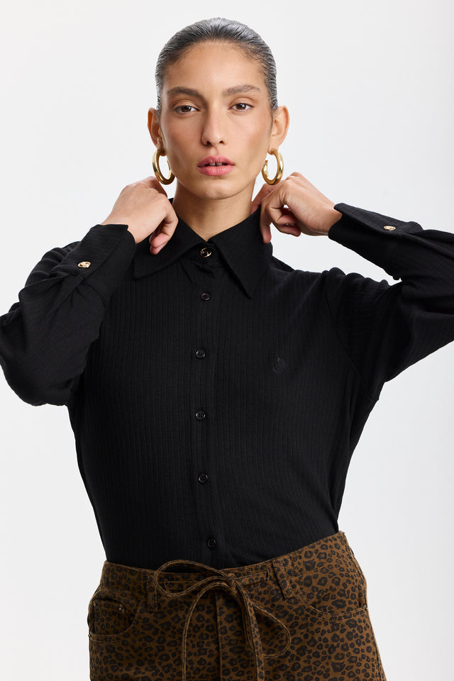 חולצה מכופתרת פינה קולדה ספייסי ארוכה שחורה