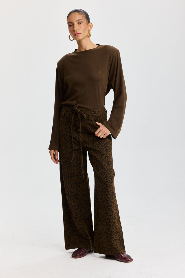 מכנסי ג'ינס טופו מתרחבים קשירה מנומרים