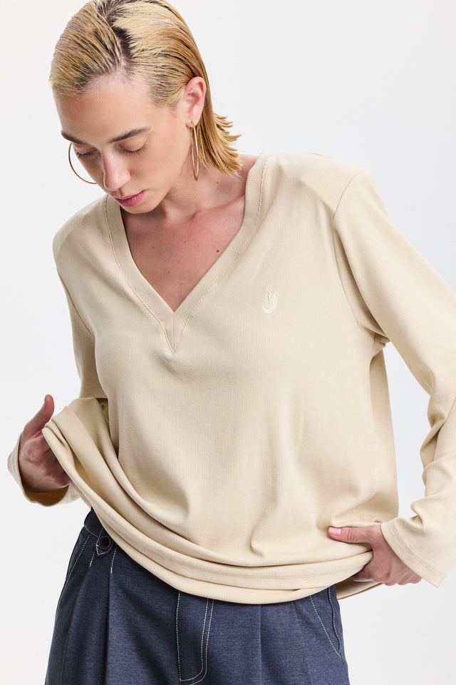 חולצת פנקייק מפתח וי שרוולים ארוכים וכריות נשלפות אבן