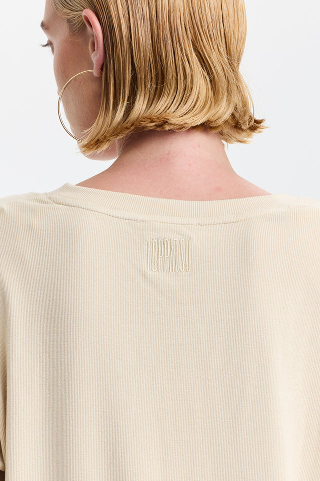 חולצת פנקייק מפתח וי שרוולים ארוכים וכריות נשלפות אבן