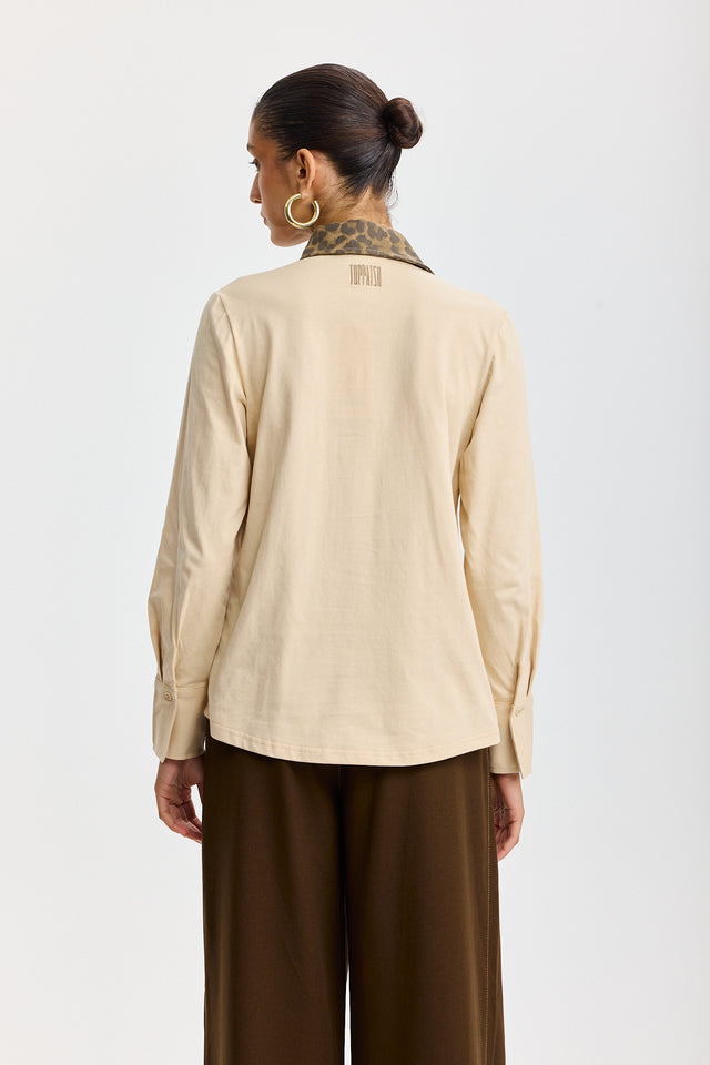 חולצה מכופתרת ספייסי ארוכה שמנת צווארון מנומר