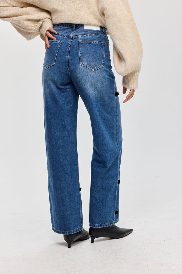 מכנסי ג'ינס פלוראל וואש כחול