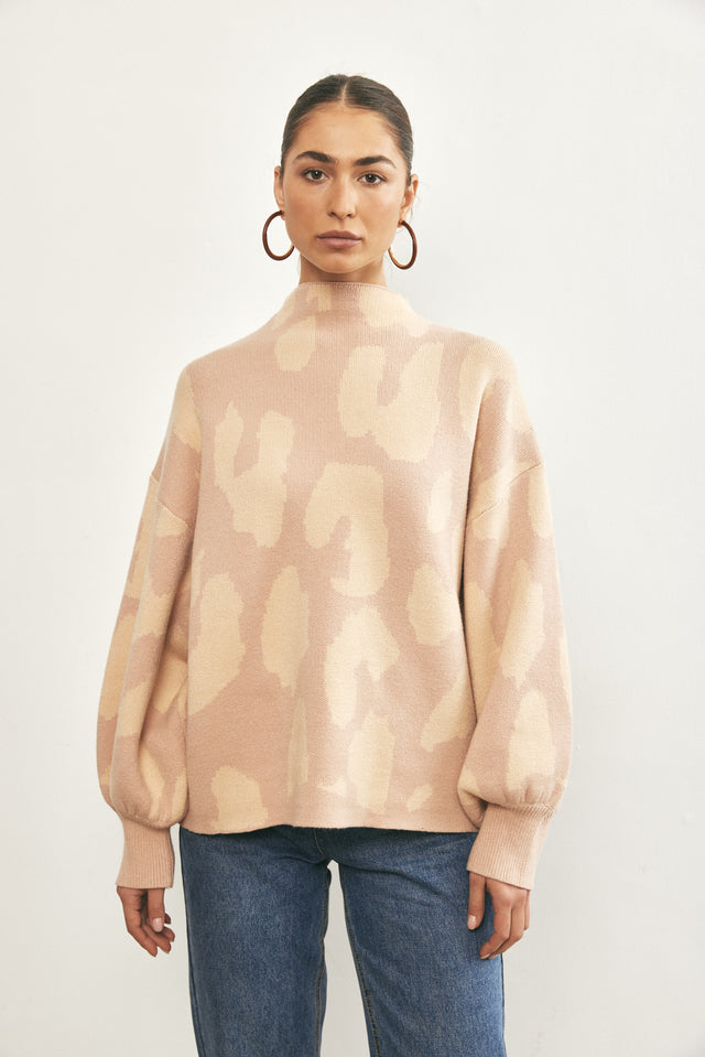 סוודר פרזנט שרוולים תפוחים מנומר קאמל