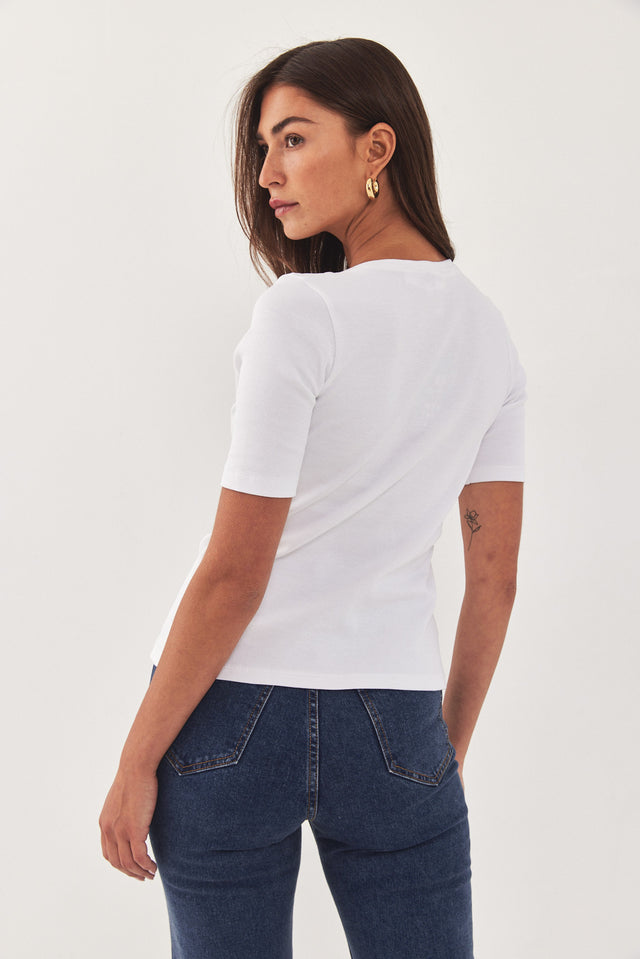 חולצת ריב מכופתרת קצרה לבנה