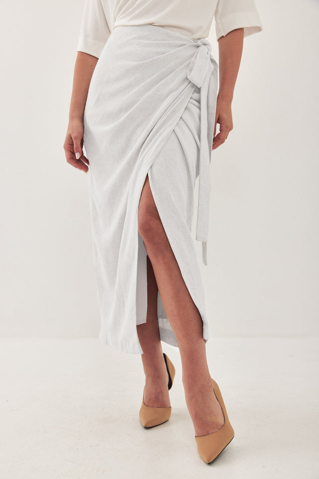 חצאית מעטפת פשתן HOLIDAY לבנה