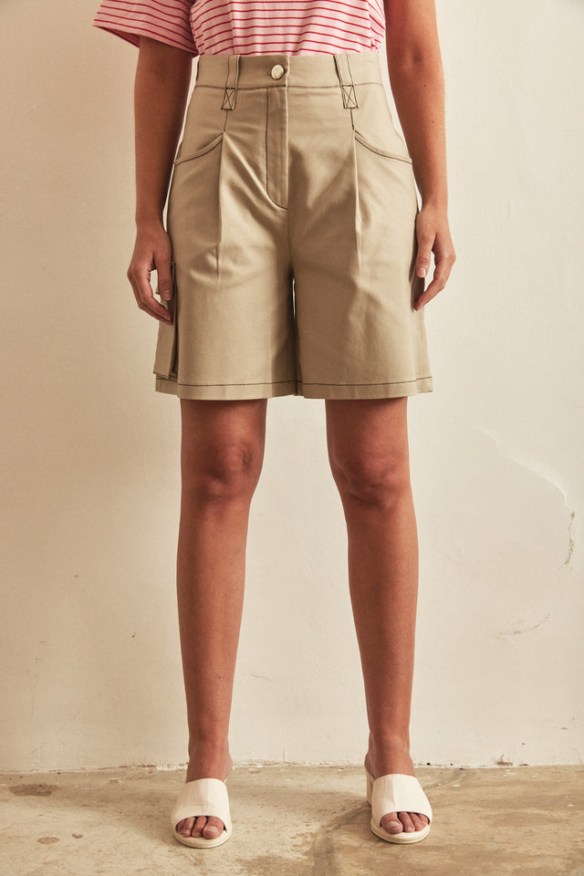 מכנסי דגמ''ח קצרים בז'