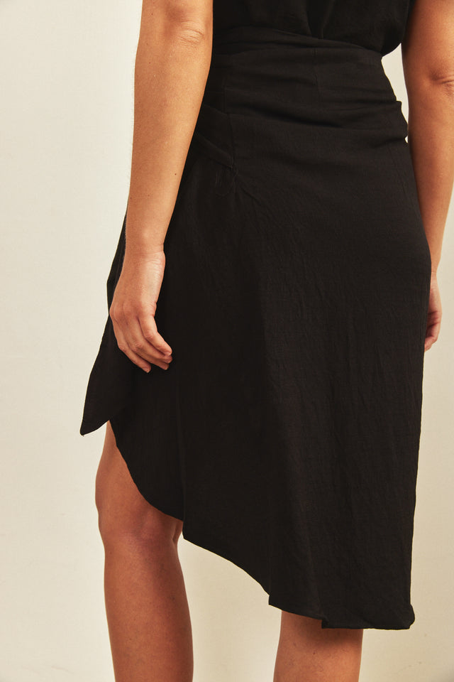 חצאית מעטפת מונאקו שחורה