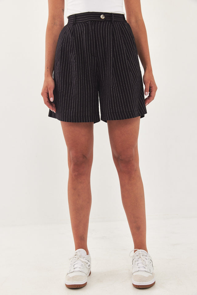 מכנסי ברמודה מחויטים פשתן פסים שחור