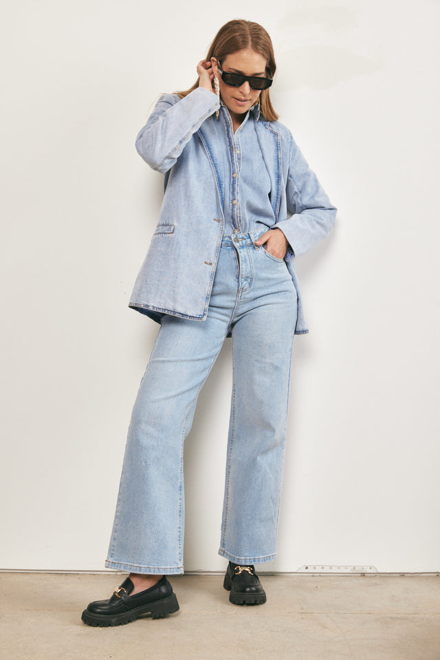 מכנסי ג'ינס מישל גזרת FLARE כחול בהיר