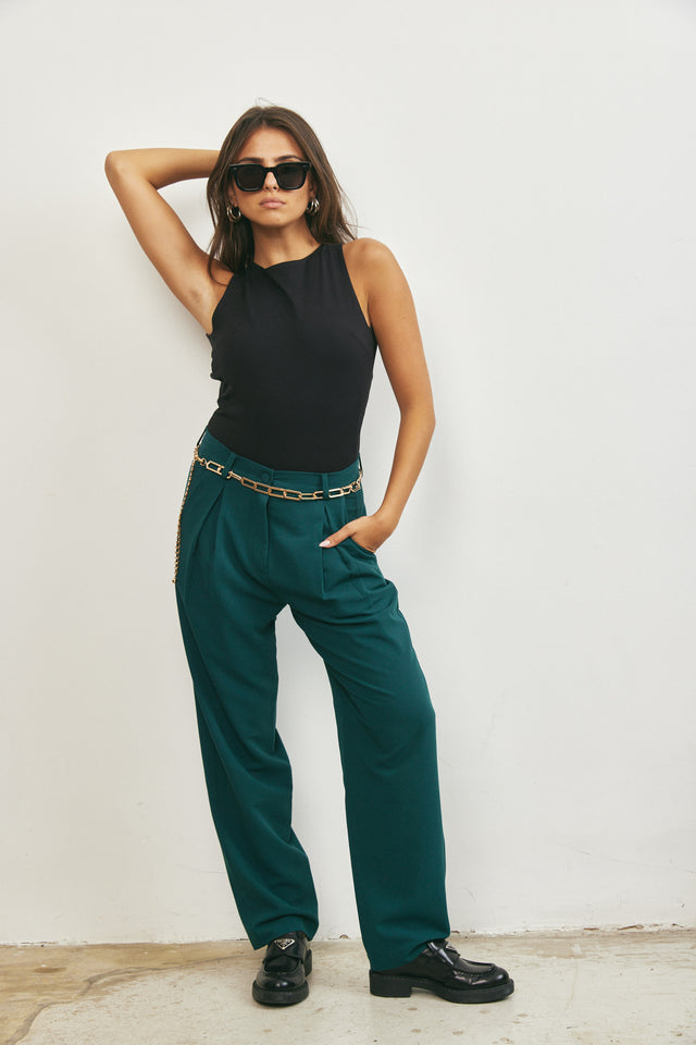 בגד גוף בייסיק גב פתוח שחור