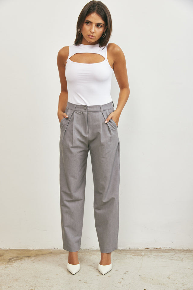 מכנסיים מחויטים מותניים נמוכות אפור קלאסי