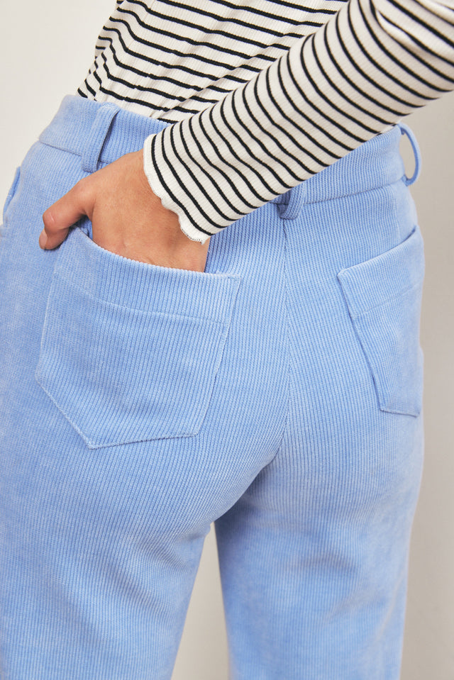 מכנסי קורדרוי מתרחבים תכלת