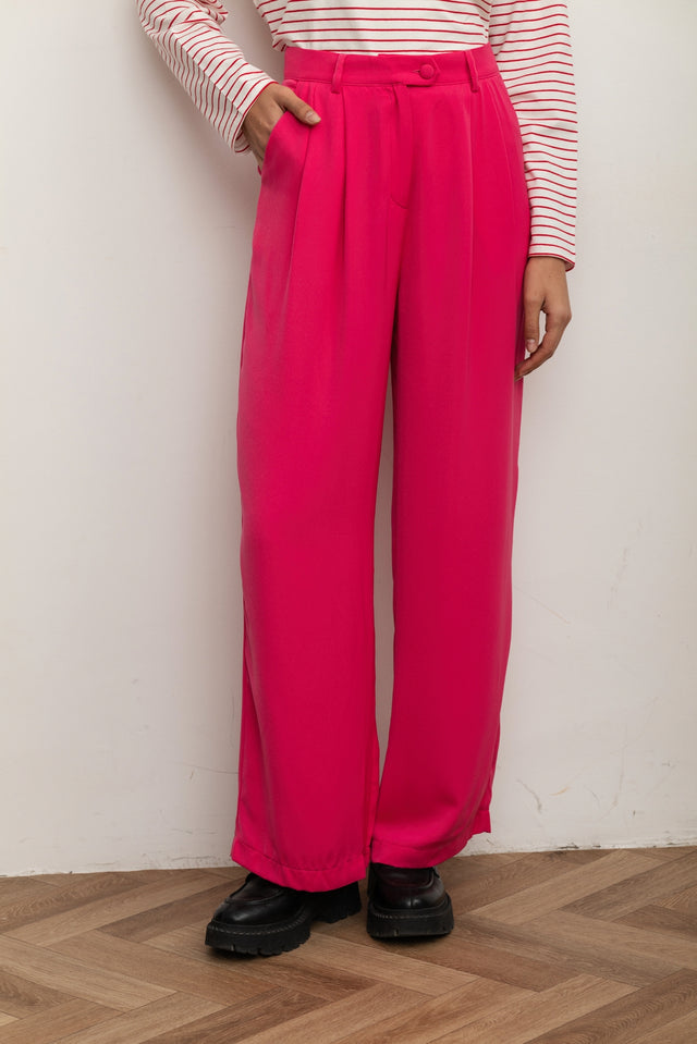 מכנסיים מחוייטים מתרחבים קוסמו ורודים