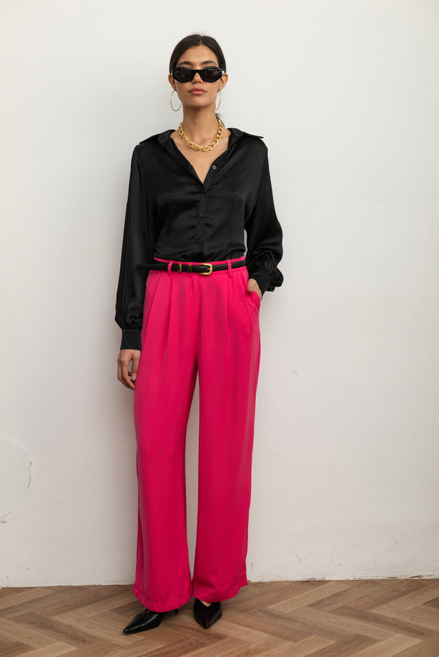 מכנסיים מחוייטים מתרחבים קוסמו ורודים