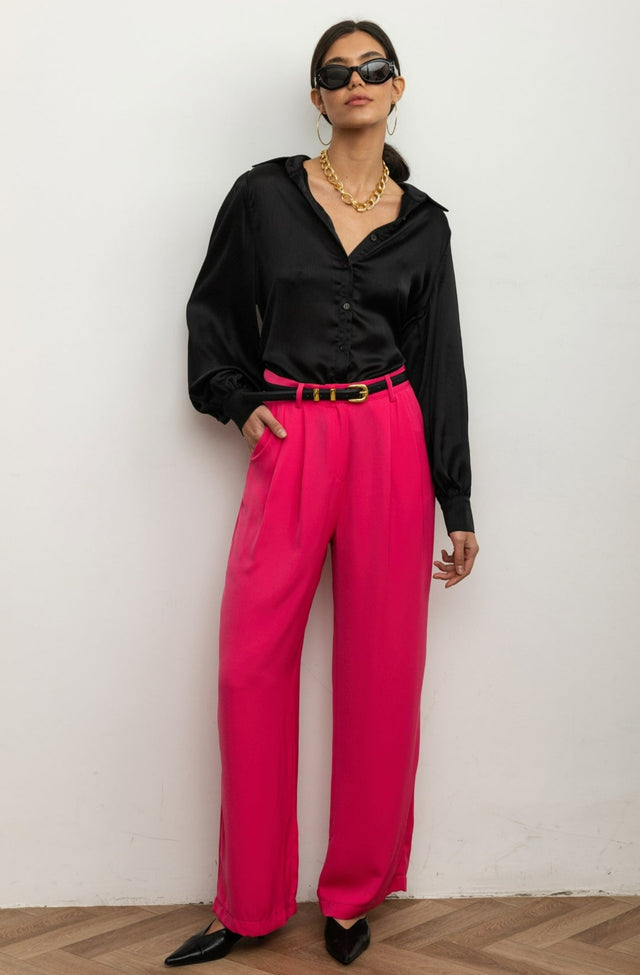 מכנסיים מחוייטים מתרחבים קוסמו ורודים