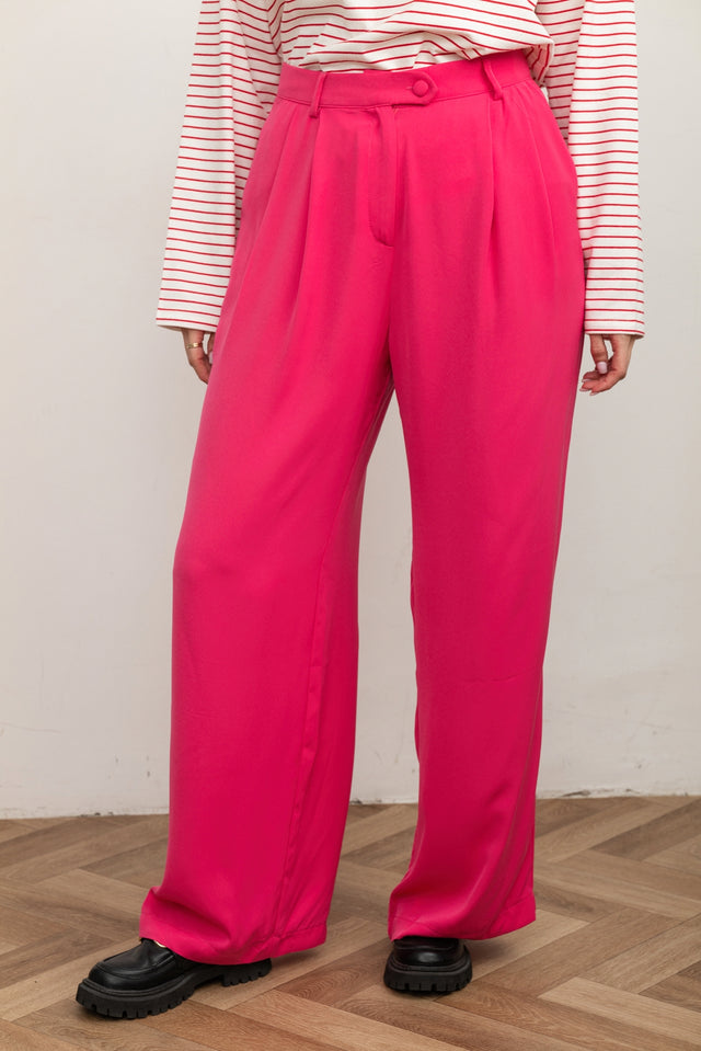 מכנסיים מחוייטים מתרחבים קוסמו ורודים