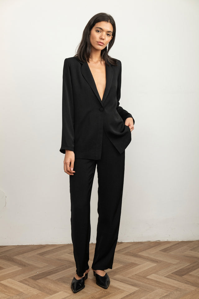 מכנסיים מחויטים פוליטן שחורים