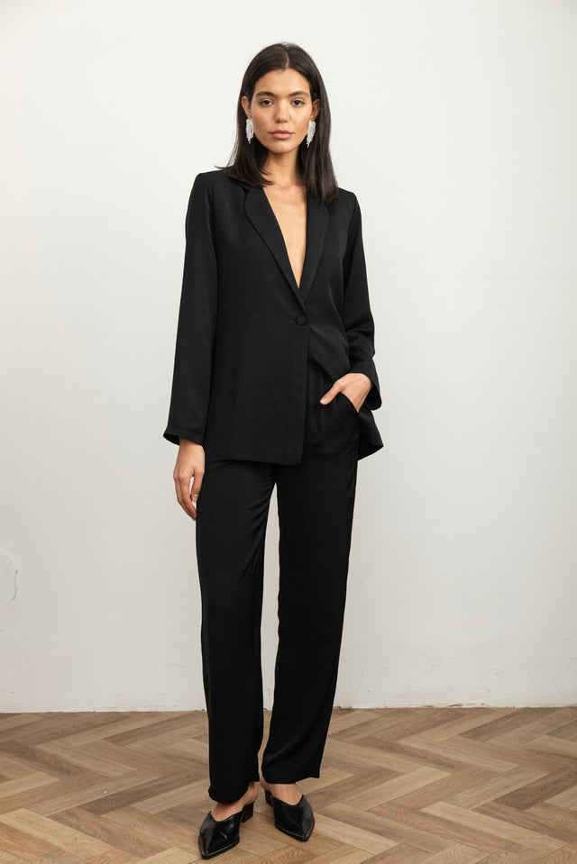 מכנסיים מחויטים פוליטן שחורים