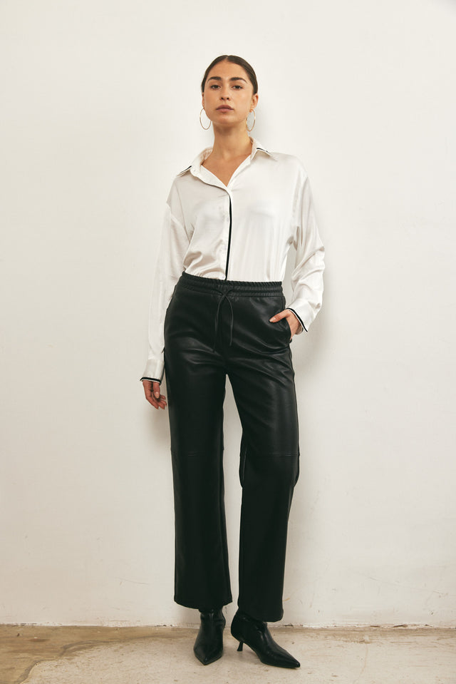 מכנסי דמוי עור סאלי