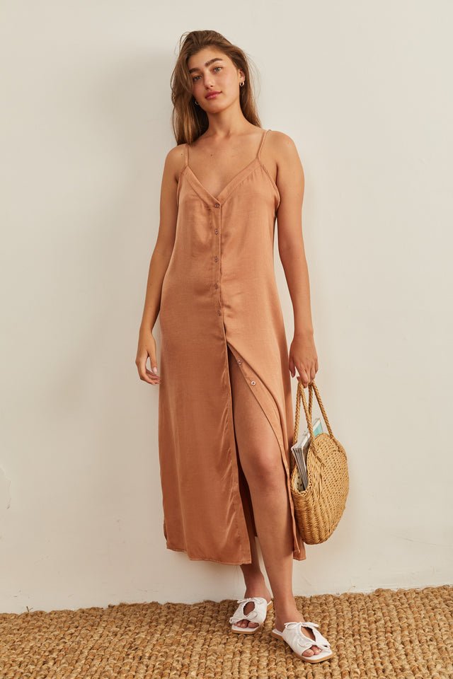 שמלת בריז מקסי מכופתרת קרמל