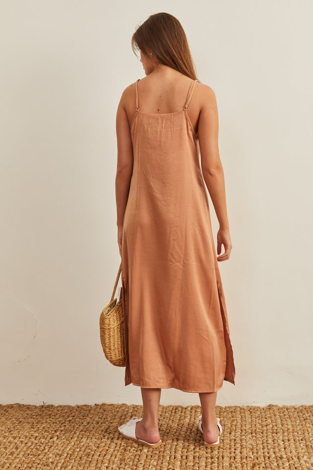 שמלת בריז מקסי מכופתרת קרמל