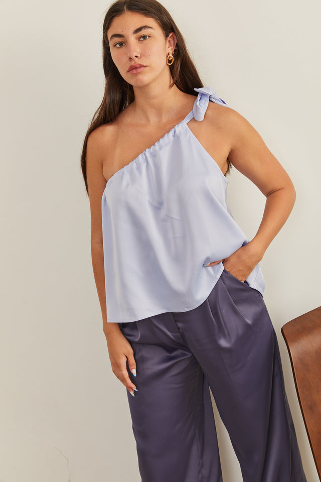 גופיית וואן שולדר אלואיז סאטן תכלת