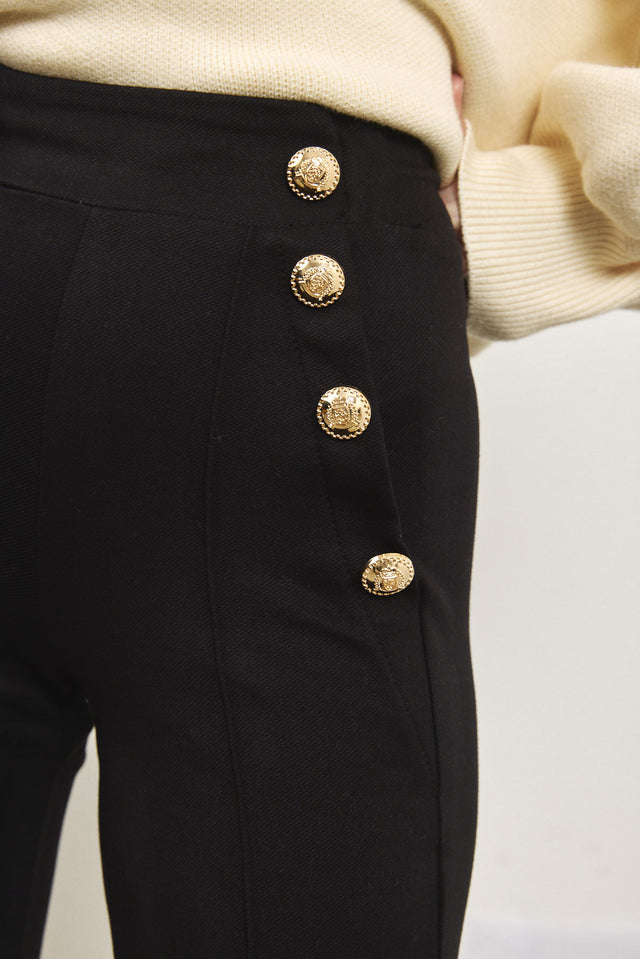 מכנסי מדלן מחויטים כפתורי זהב שחורים